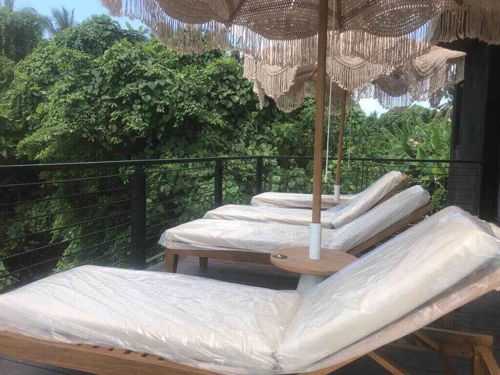 Villa Ubud outdoor sun loungers by baliartfurniture manufacturer Indonesia