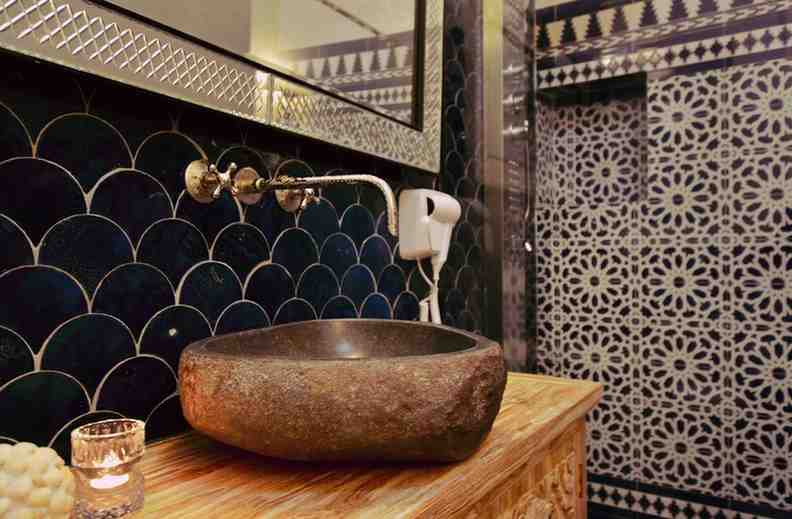 Stone sinks in Malta 5 suite hotel by baliartfurniture manufacturer