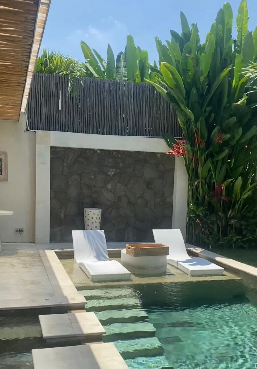 Wholesaler Manufacturer Indonesia Sun Lounger with Coffee Table for Villa Oceane Bali Kerobokan by Baliartfurniture